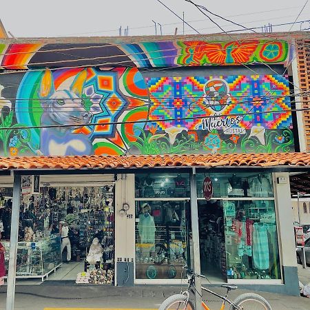 Los Muertos Hostal بويرتو فالارتا المظهر الخارجي الصورة